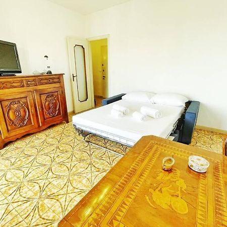 [SUITE DE AMICIS] Vista mare e relax Sanremo Esterno foto