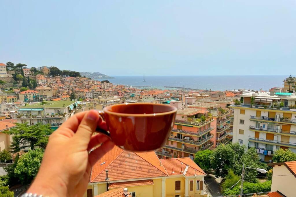 [SUITE DE AMICIS] Vista mare e relax Sanremo Esterno foto